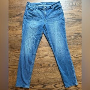 Old Navy Women's High Rise Skinny Jeans in Medium Blue